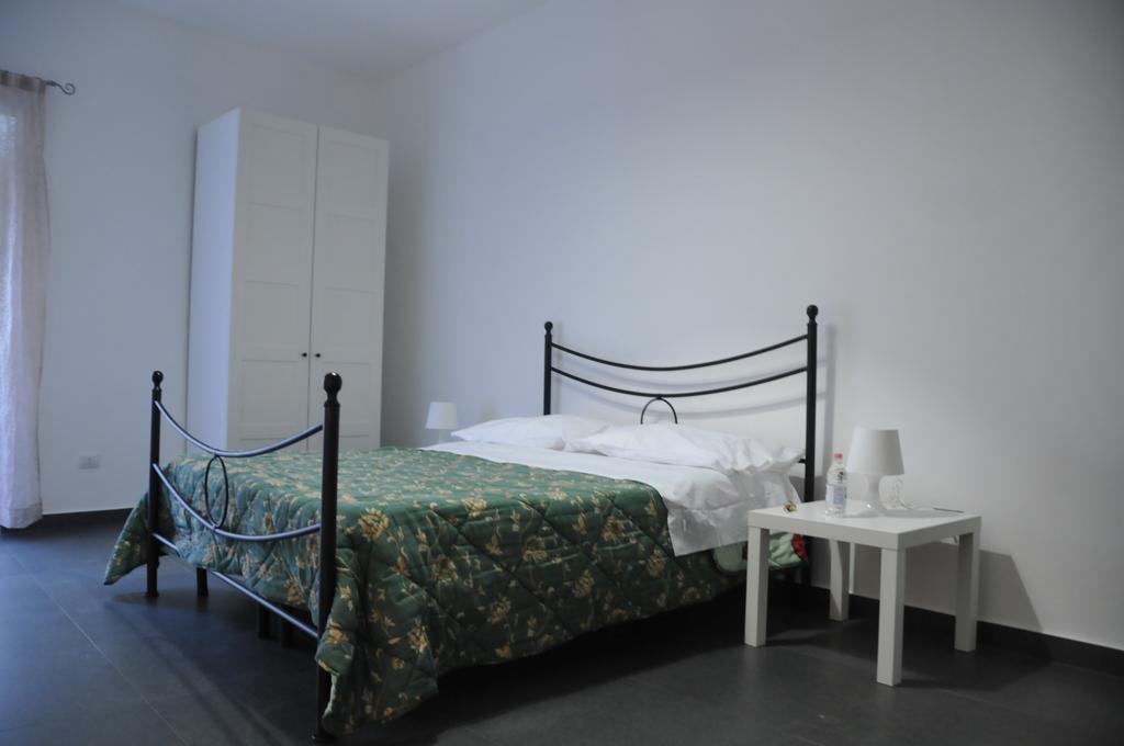 B&B Largo Barile Кальтаніссетта Екстер'єр фото