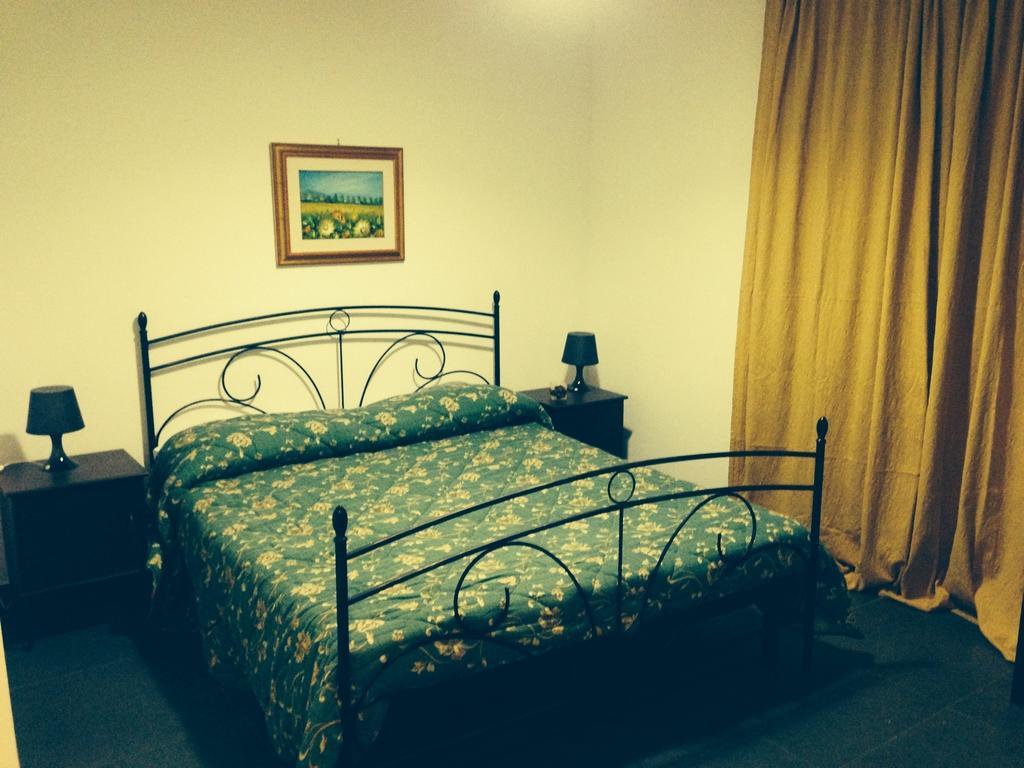 B&B Largo Barile Кальтаніссетта Номер фото