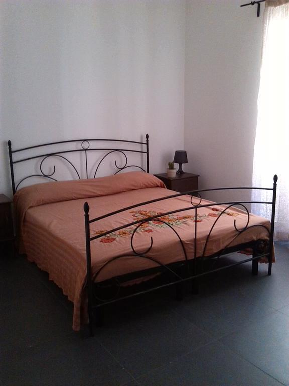 B&B Largo Barile Кальтаніссетта Номер фото